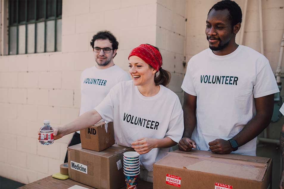 5 Ways You Can Volunteer Your Time for Your Mental Health